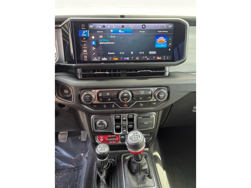 2025 Jeep Wrangler 4-Door Willys 4x4