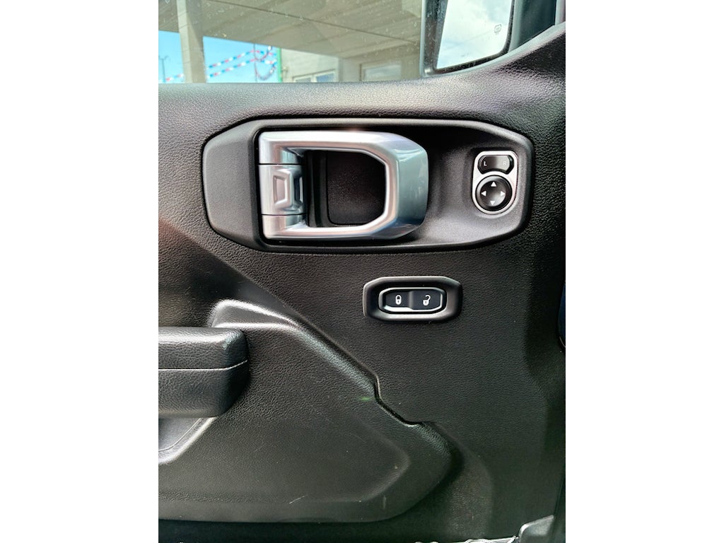 2025 Jeep Wrangler 4-Door Summit 4x4