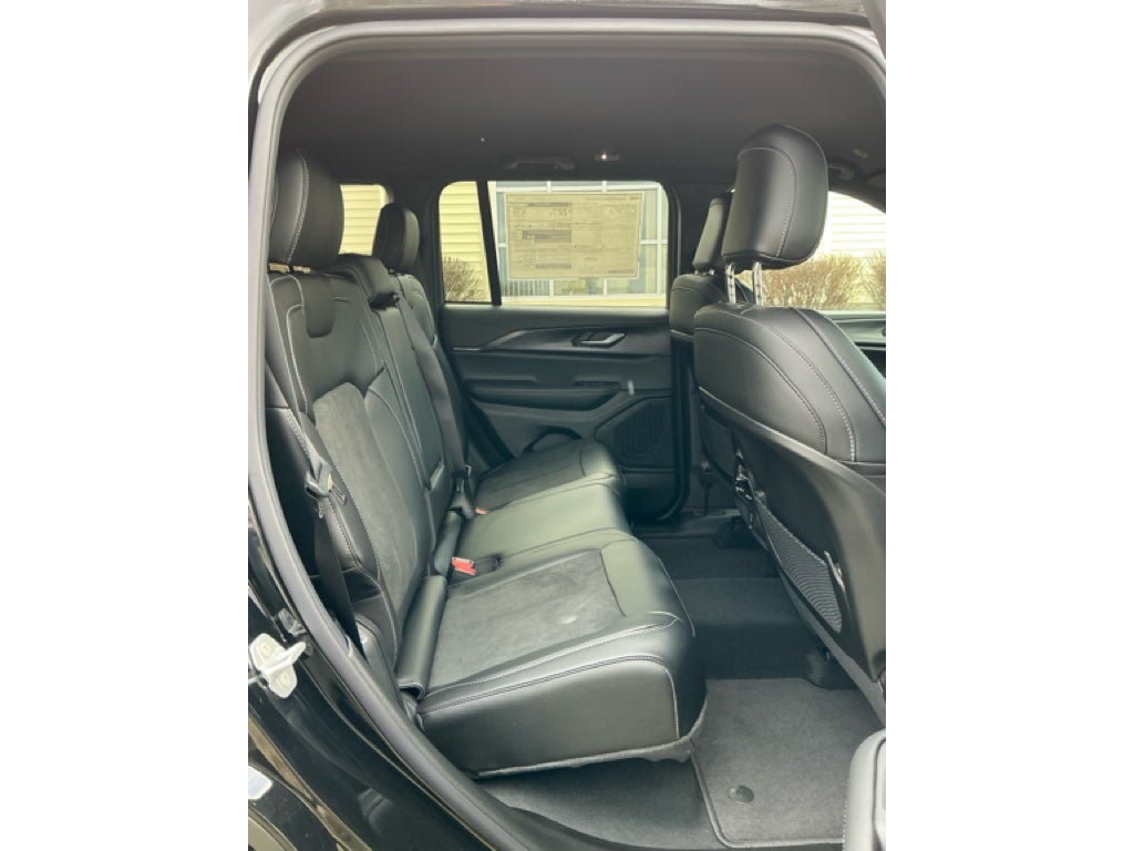 2025 Jeep Grand Cherokee GRAND CHEROKEE ALTITUDE 4X4