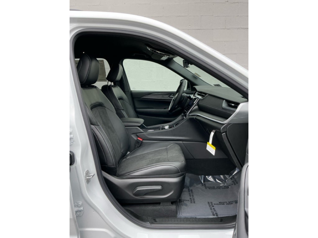 2025 Jeep Grand Cherokee GRAND CHEROKEE ALTITUDE 4X4