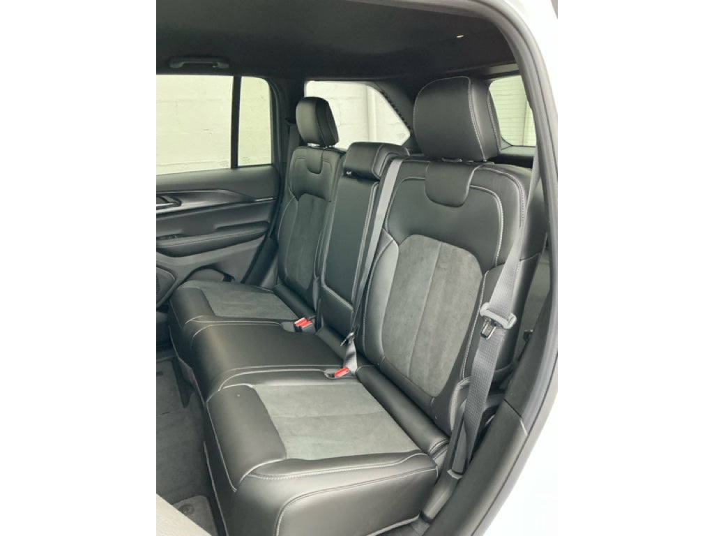 2025 Jeep Grand Cherokee GRAND CHEROKEE ALTITUDE 4X4