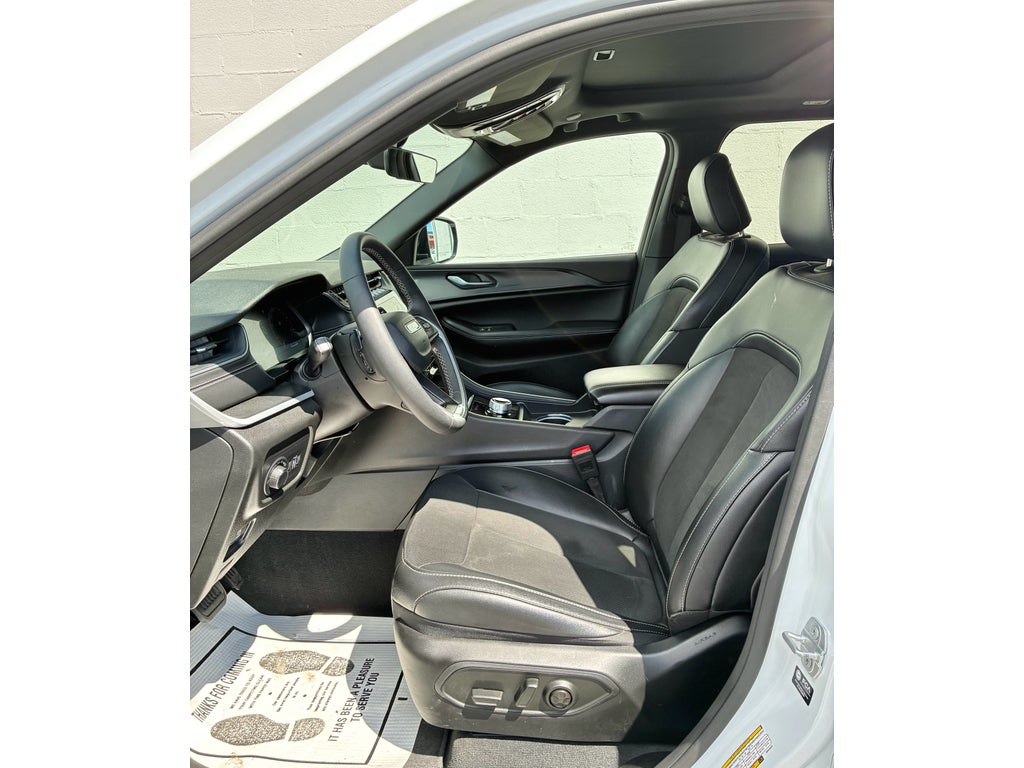 2025 Jeep Grand Cherokee Altitude X 4x4