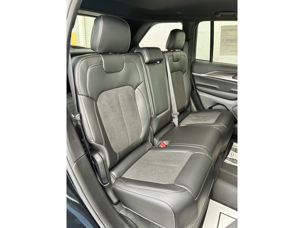 2026 Jeep Grand Cherokee LAREDO ALTITUDE 4X4