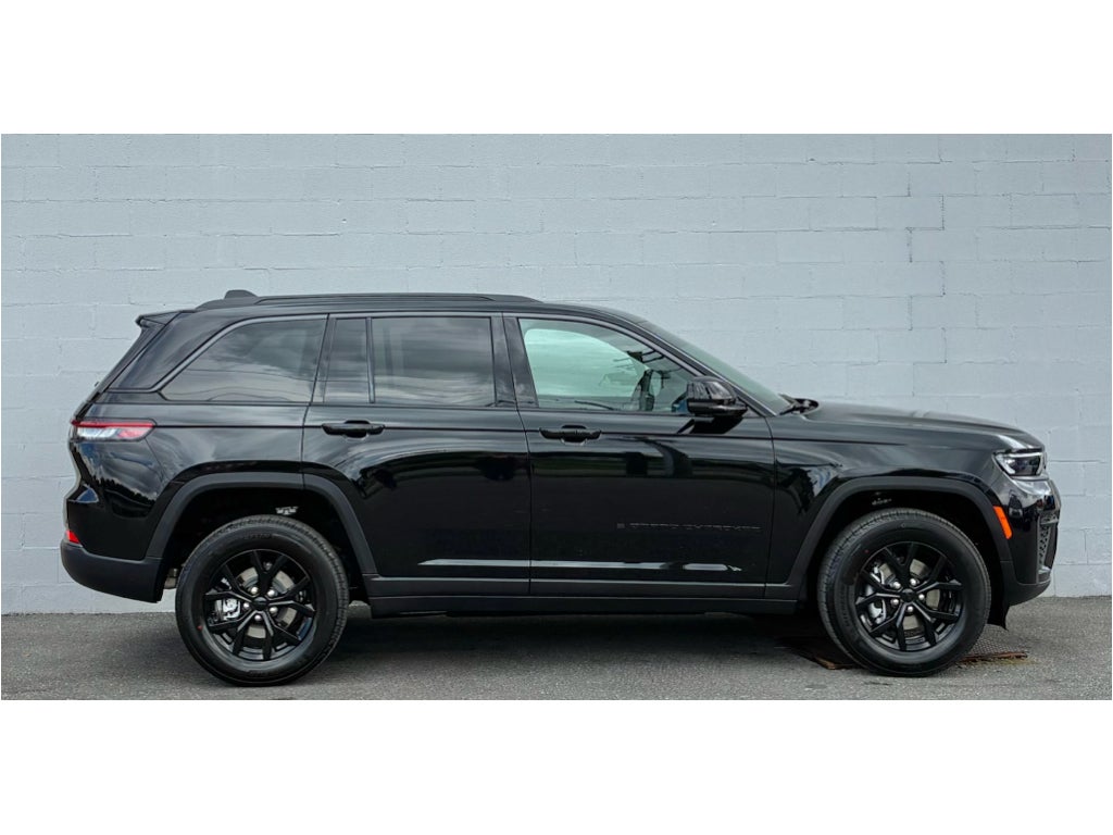2026 Jeep Grand Cherokee LAREDO ALTITUDE 4X4