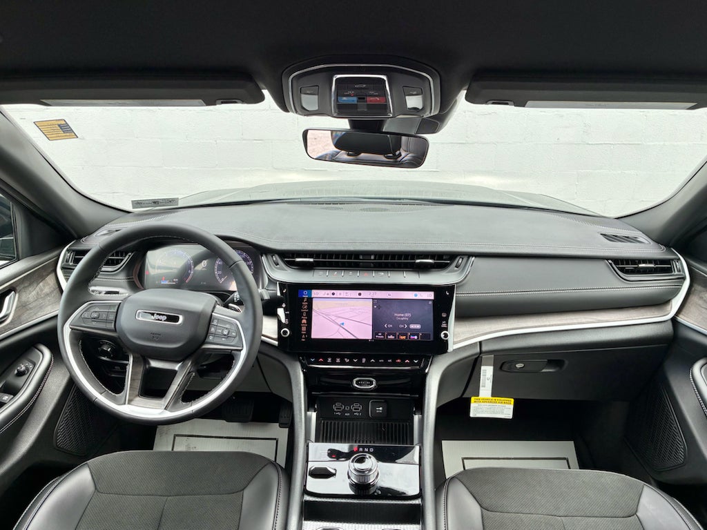2026 Jeep Grand Cherokee LAREDO ALTITUDE 4X4