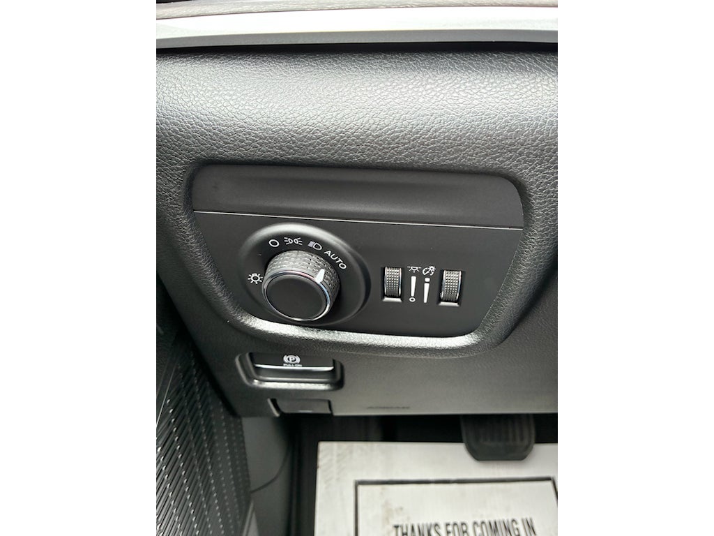 2026 Jeep Grand Cherokee LAREDO ALTITUDE 4X4