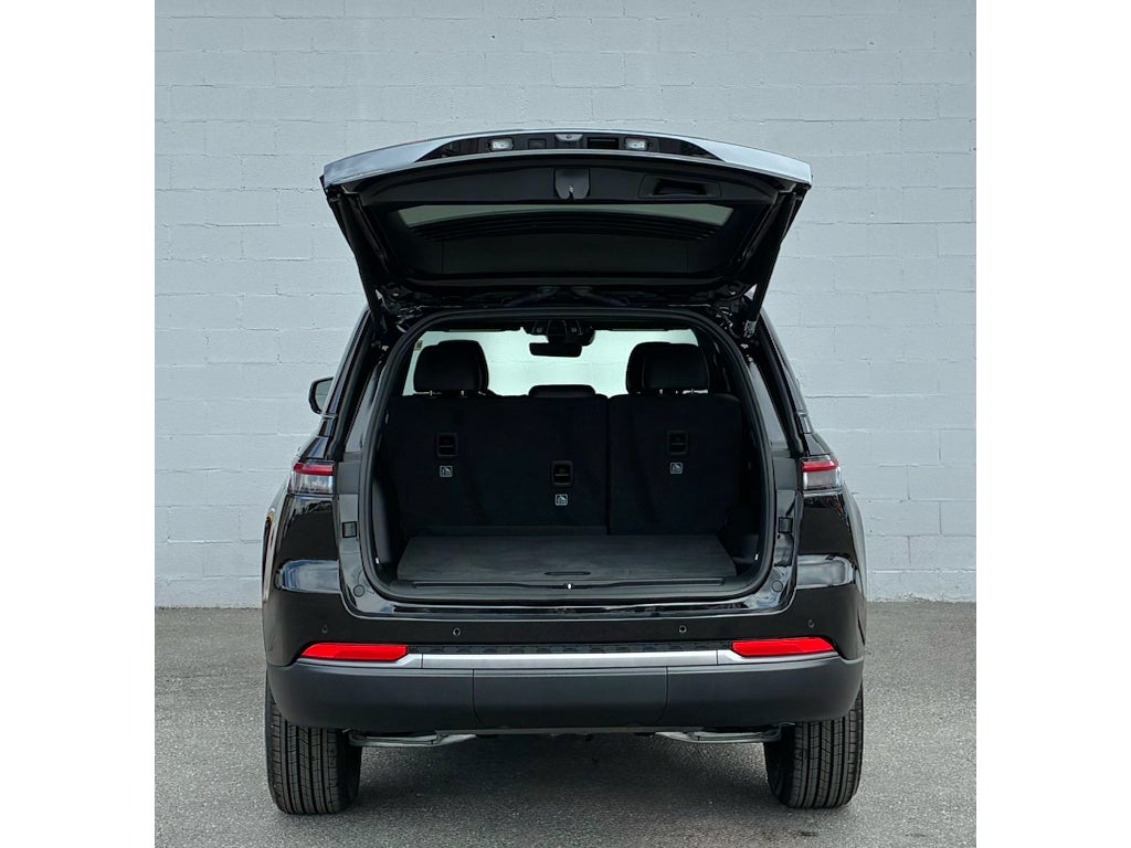 2026 Jeep Grand Cherokee LAREDO ALTITUDE 4X4