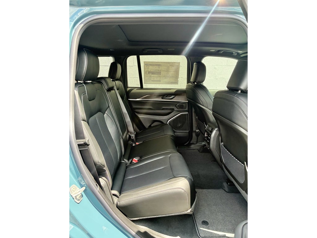 2026 Jeep Grand Cherokee LIMITED RESERVE 4X4