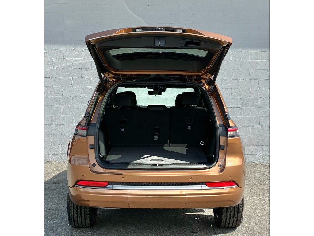 2027 Jeep Grand Cherokee Limited Reserve