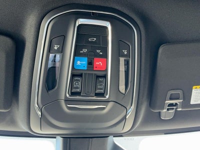 2025 Jeep Grand Cherokee GRAND CHEROKEE L LAREDO X 4X4