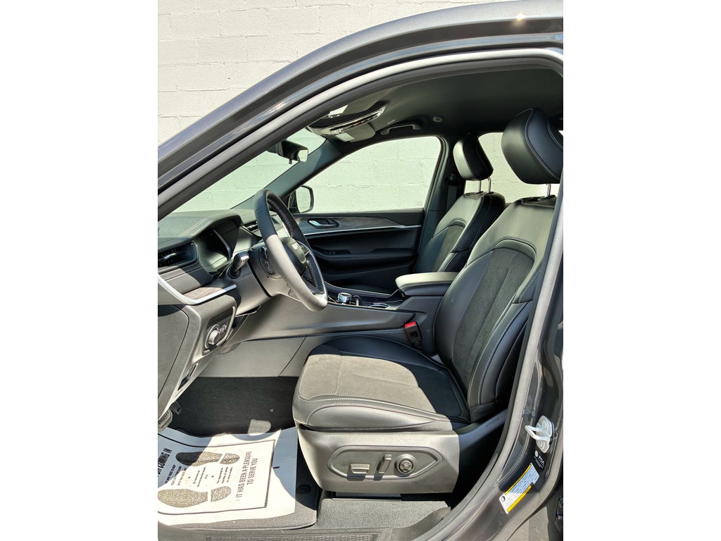 2026 Jeep Grand Cherokee L LAREDO ALTITUDE 4X4