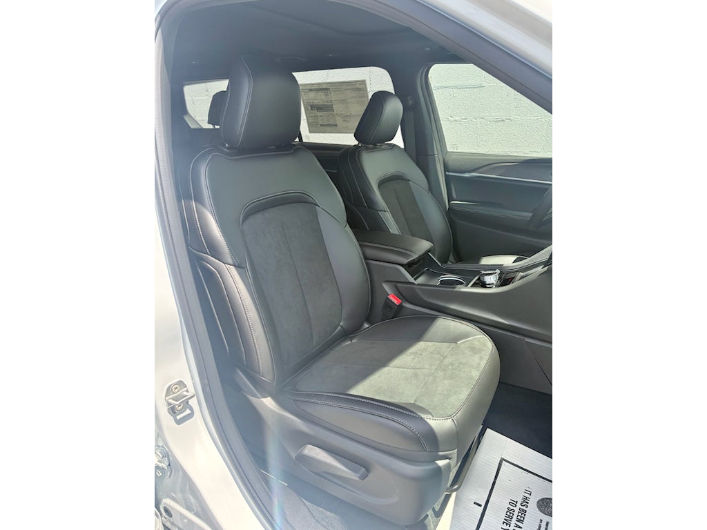2026 Jeep Grand Cherokee L LAREDO ALTITUDE 4X4