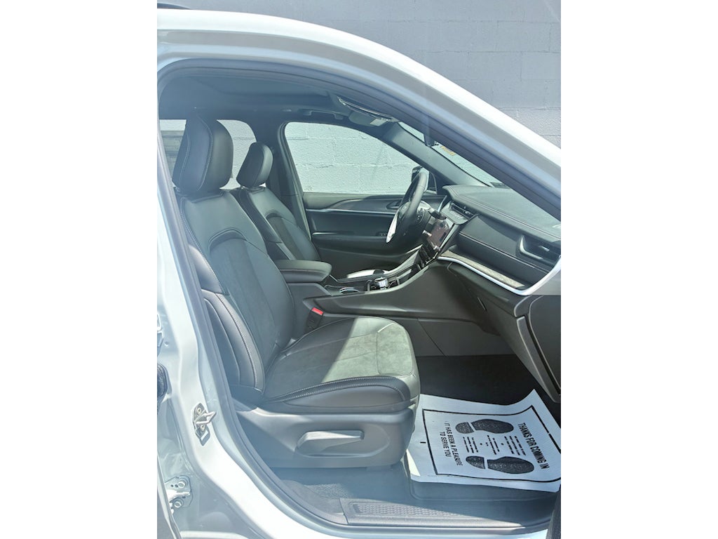 2026 Jeep Grand Cherokee L LAREDO ALTITUDE 4X4