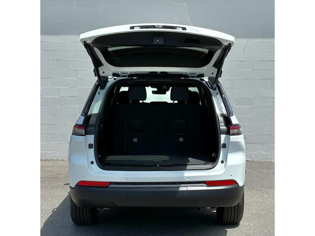 2026 Jeep Grand Cherokee L LAREDO ALTITUDE 4X4