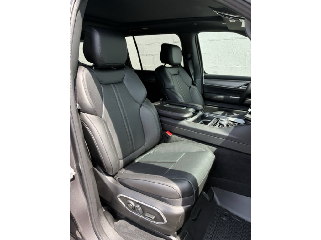 2026 Jeep Grand Wagoneer GRAND WAGONEER UPLAND 4X4