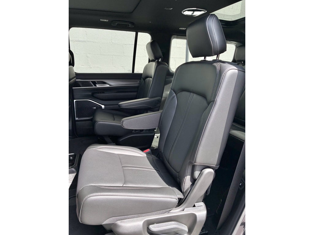 2026 Jeep Grand Wagoneer 4X4