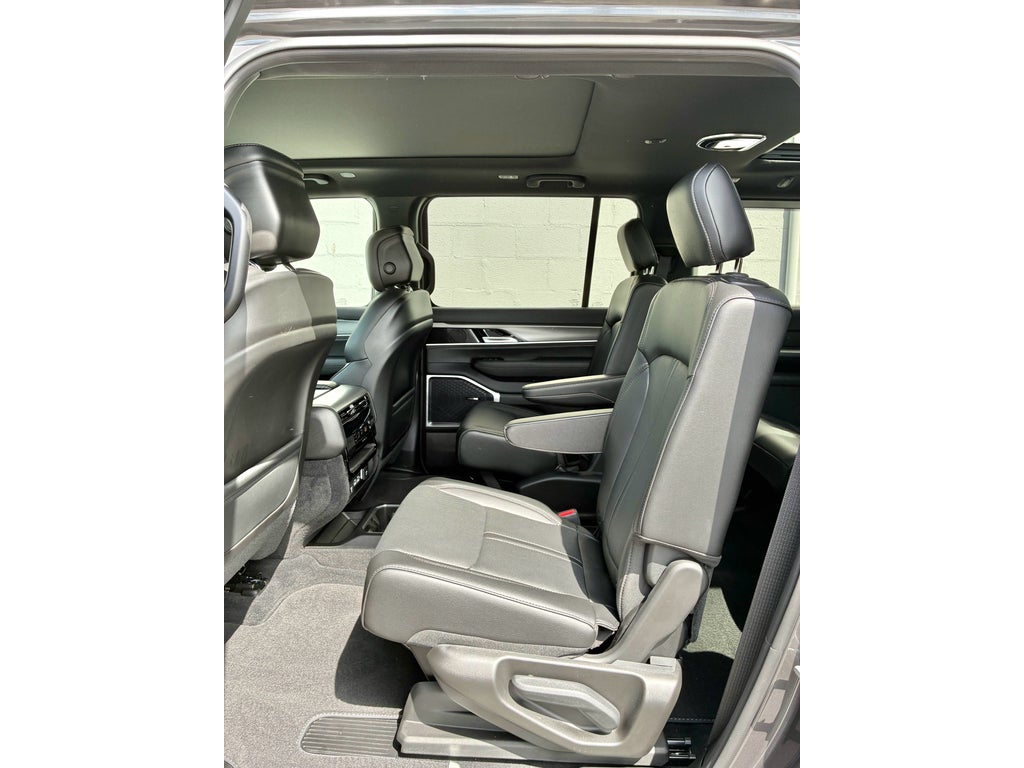 2026 Jeep Grand Wagoneer 4X4