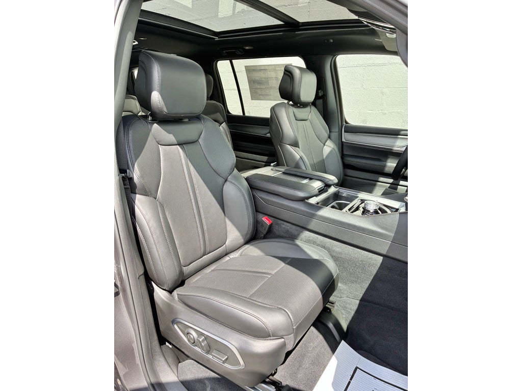 2026 Jeep Grand Wagoneer 4X4