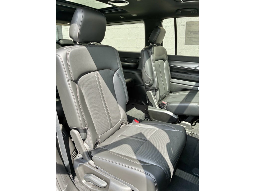 2026 Jeep Grand Wagoneer 4X4