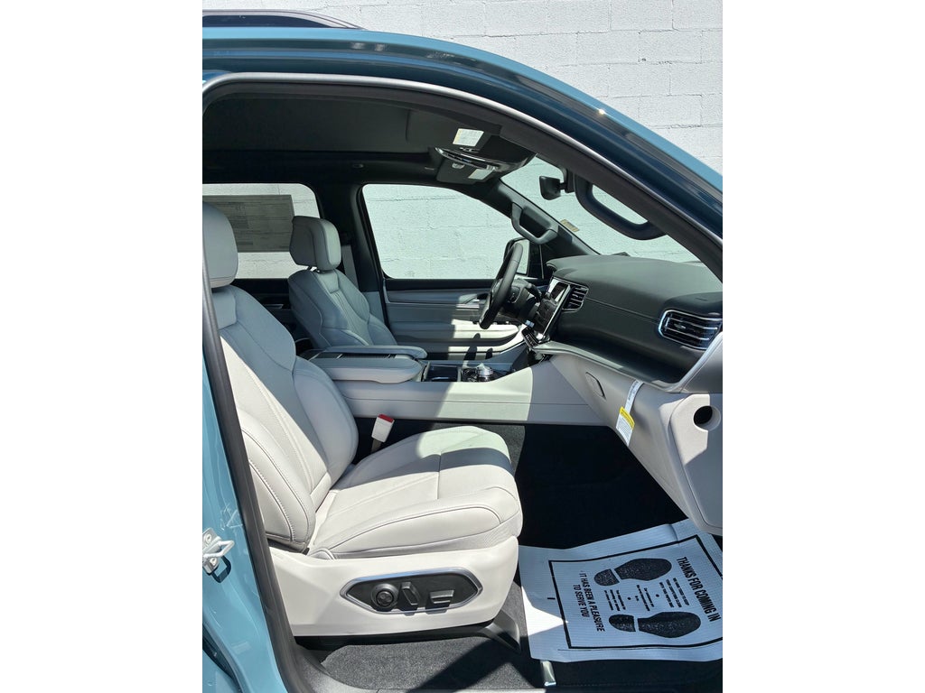 2026 Jeep Grand Wagoneer LIMITED ALTITUDE 4X4