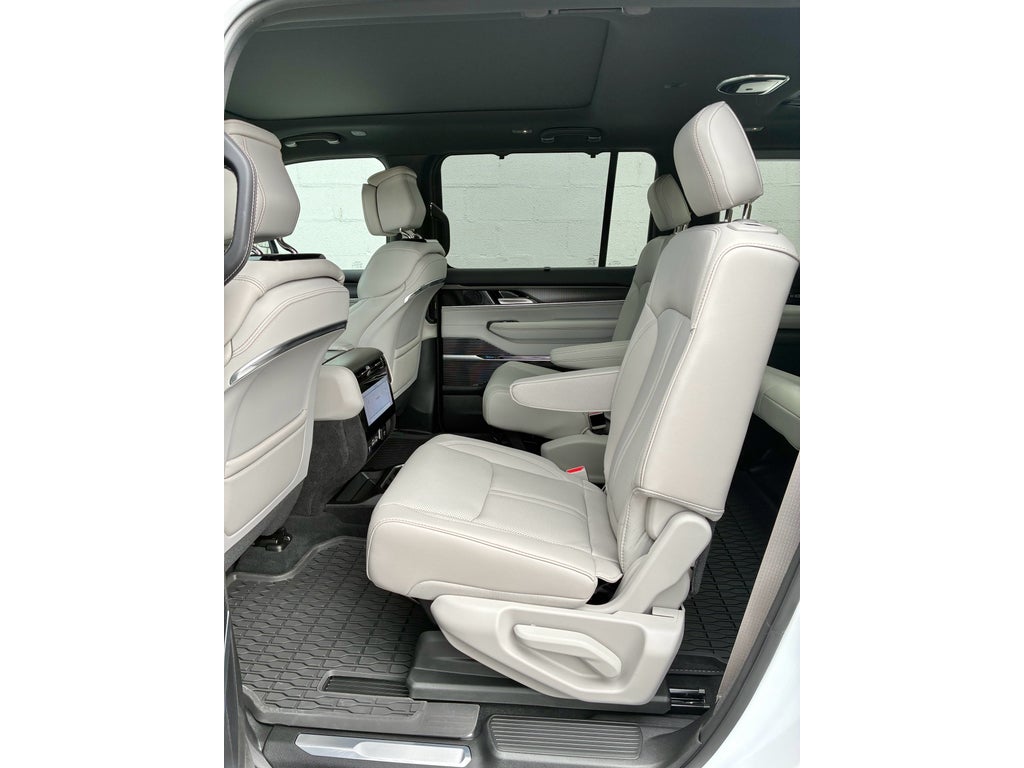 2026 Jeep Grand Wagoneer SUMMIT OBSIDIAN 4X4