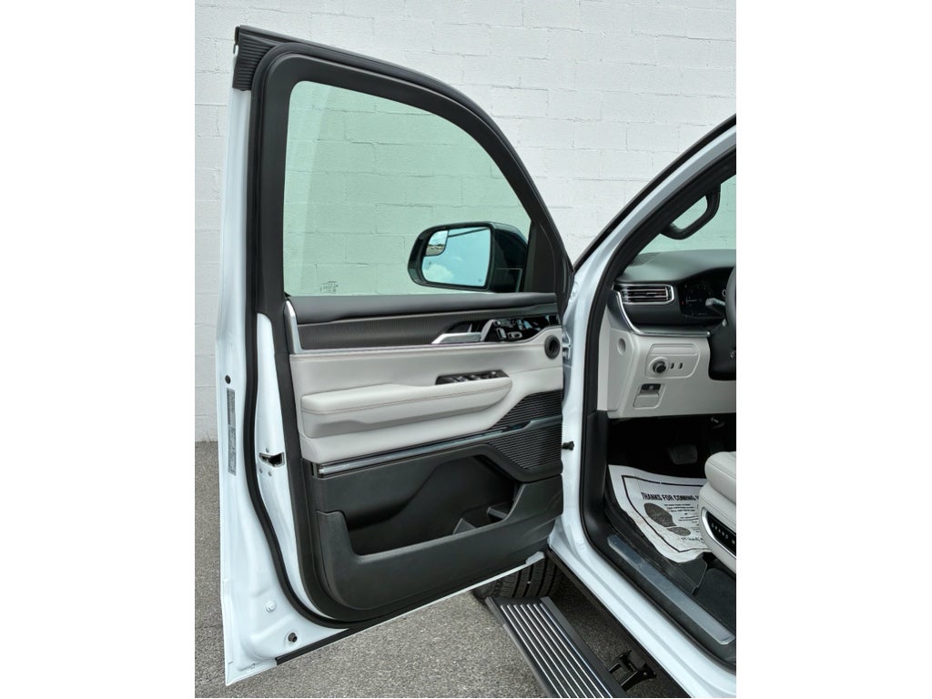 2026 Jeep Grand Wagoneer SUMMIT OBSIDIAN 4X4