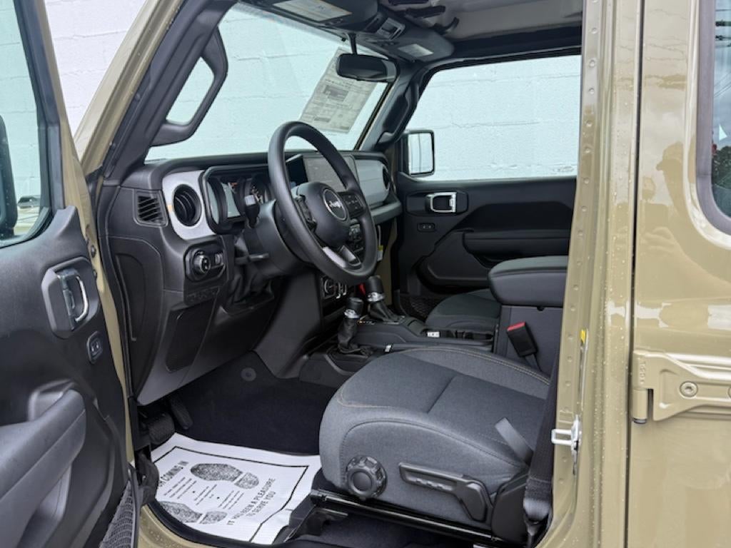 2025 Jeep Gladiator GLADIATOR SPORT 4X4