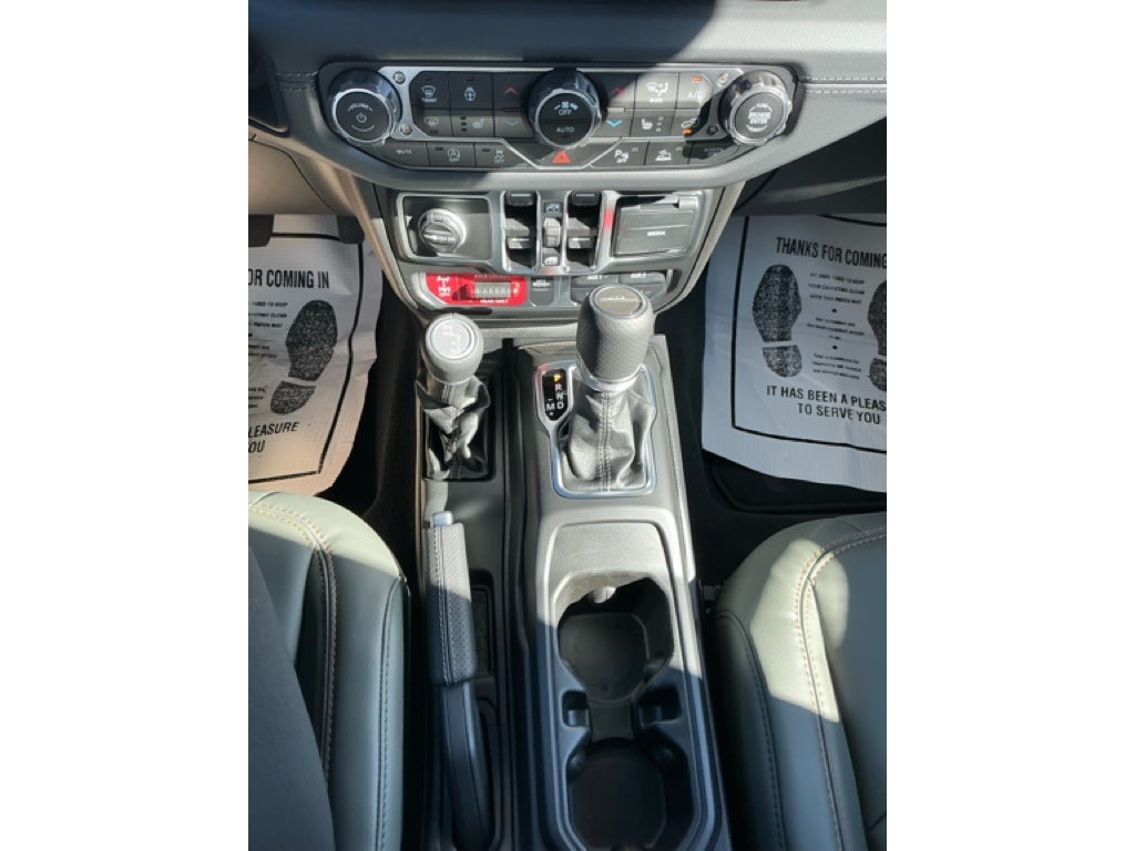 2025 Jeep Gladiator GLADIATOR MOJAVE 4X4