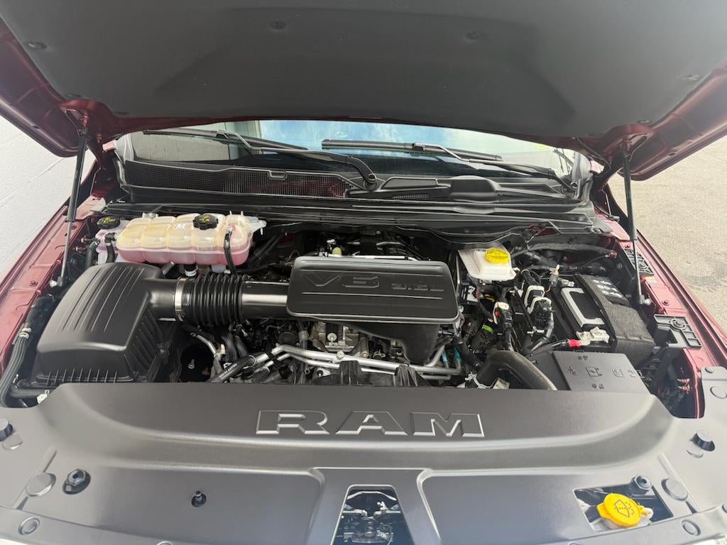 2025 RAM 1500 Big Horn Crew Cab 4x4 5'7' Box