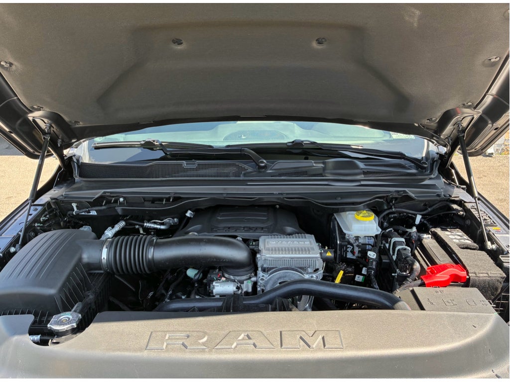 2026 RAM Ram 1500 1500 EXPRESS CREW CAB 4X4 5'7' BOX