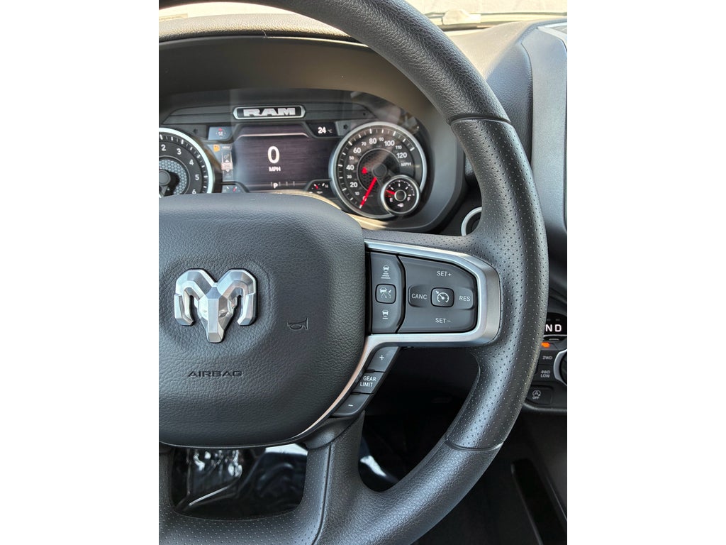 2026 RAM Ram 1500 1500 EXPRESS CREW CAB 4X4 5'7' BOX
