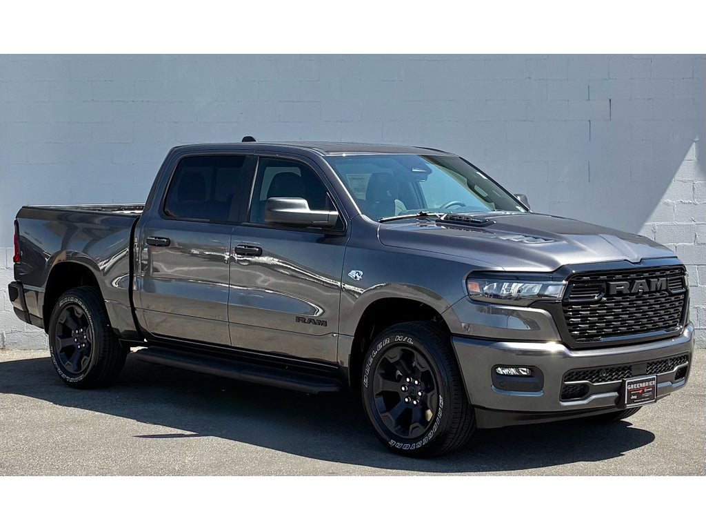 2026 RAM Ram 1500 1500 EXPRESS CREW CAB 4X4 5'7' BOX