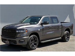 2026 RAM Ram 1500 EXPRESS CREW CAB 4X4 5'7' BOX