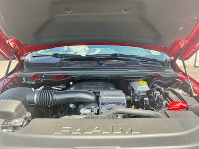 2026 RAM 1500 EXPRESS CREW CAB 4X4 5'7' BOX