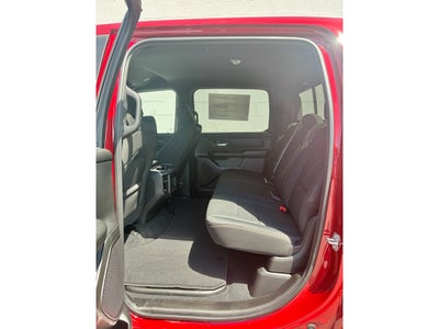 2026 RAM 1500 EXPRESS CREW CAB 4X4 5'7' BOX
