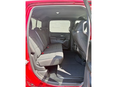 2026 RAM 1500 EXPRESS CREW CAB 4X4 5'7' BOX