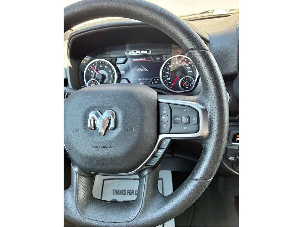 2026 RAM 1500 EXPRESS CREW CAB 4X4 5'7' BOX