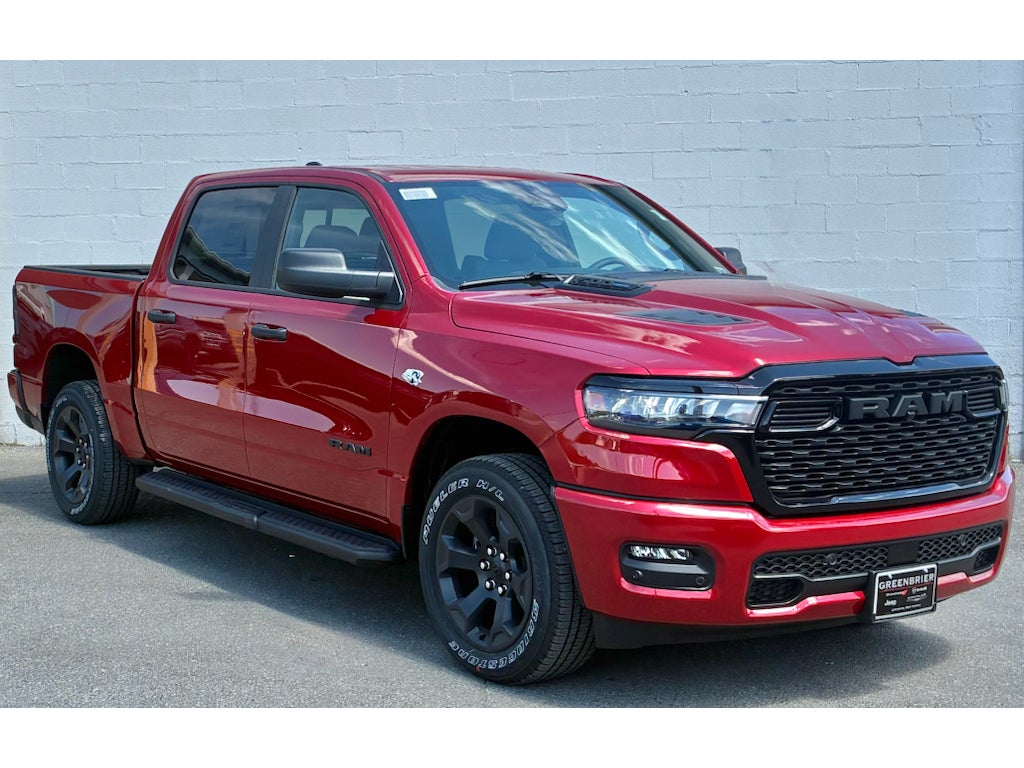 2026 RAM 1500 EXPRESS CREW CAB 4X4 5'7' BOX