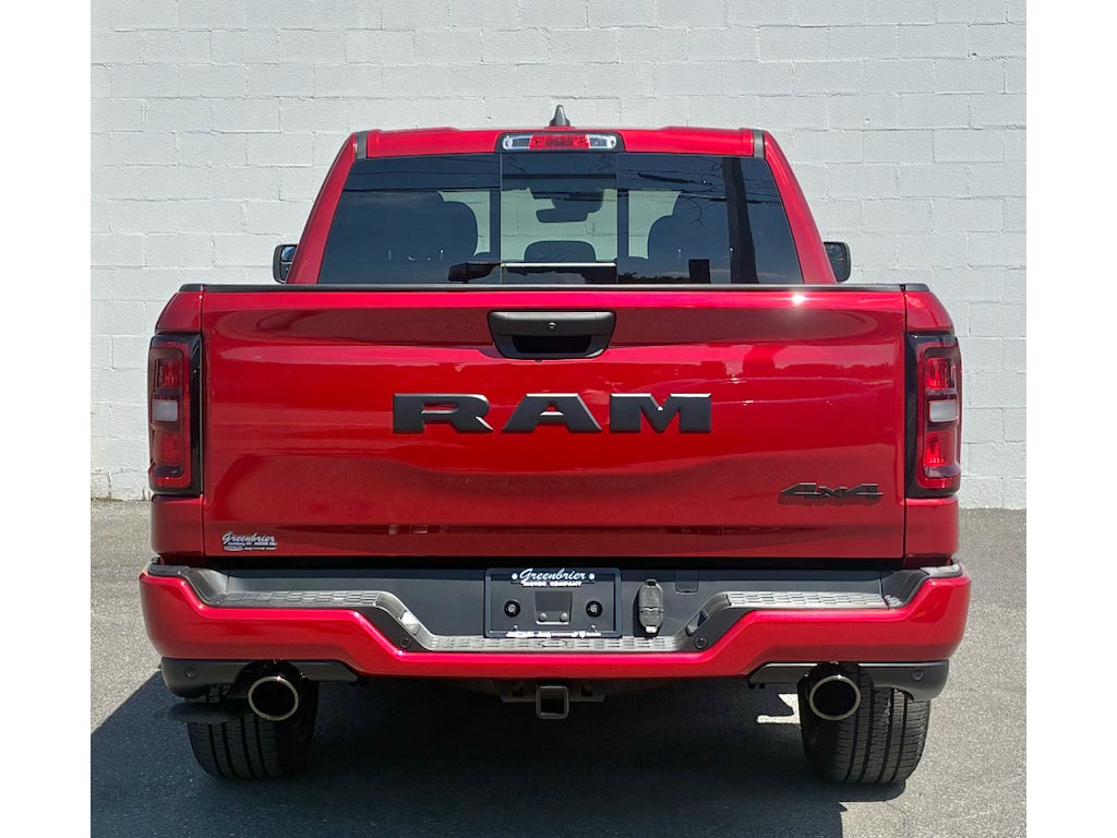 2026 RAM 1500 EXPRESS CREW CAB 4X4 5'7' BOX