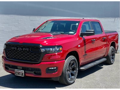 2026 RAM Ram 1500 EXPRESS CREW CAB 4X4 5'7' BOX