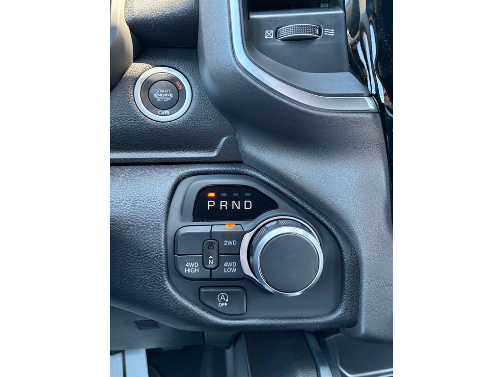 2026 RAM Ram 1500 EXPRESS CREW CAB 4X4 5'7' BOX