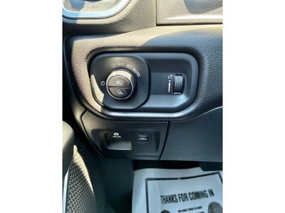 2026 RAM Ram 1500 EXPRESS CREW CAB 4X4 5'7' BOX