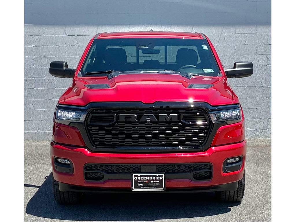 2026 RAM Ram 1500 EXPRESS CREW CAB 4X4 5'7' BOX