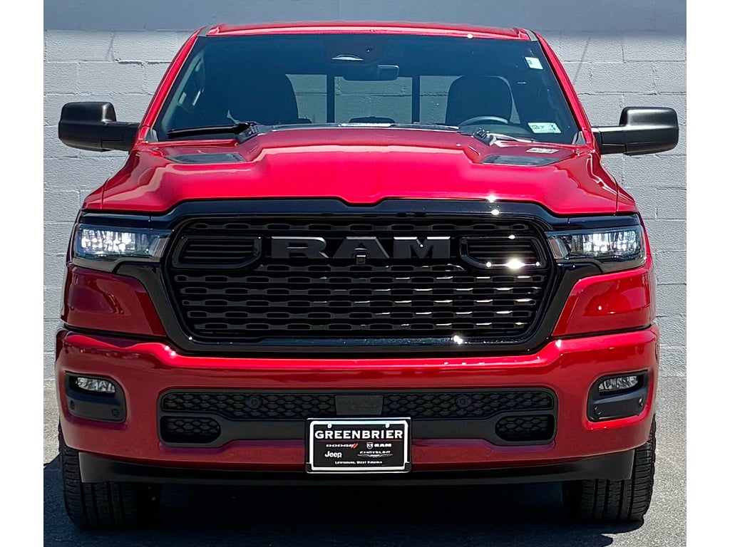 2026 RAM Ram 1500 EXPRESS CREW CAB 4X4 5'7' BOX