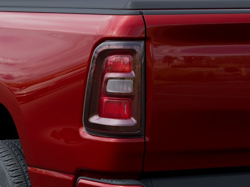 2026 RAM Ram 1500 EXPRESS CREW CAB 4X4 5'7' BOX
