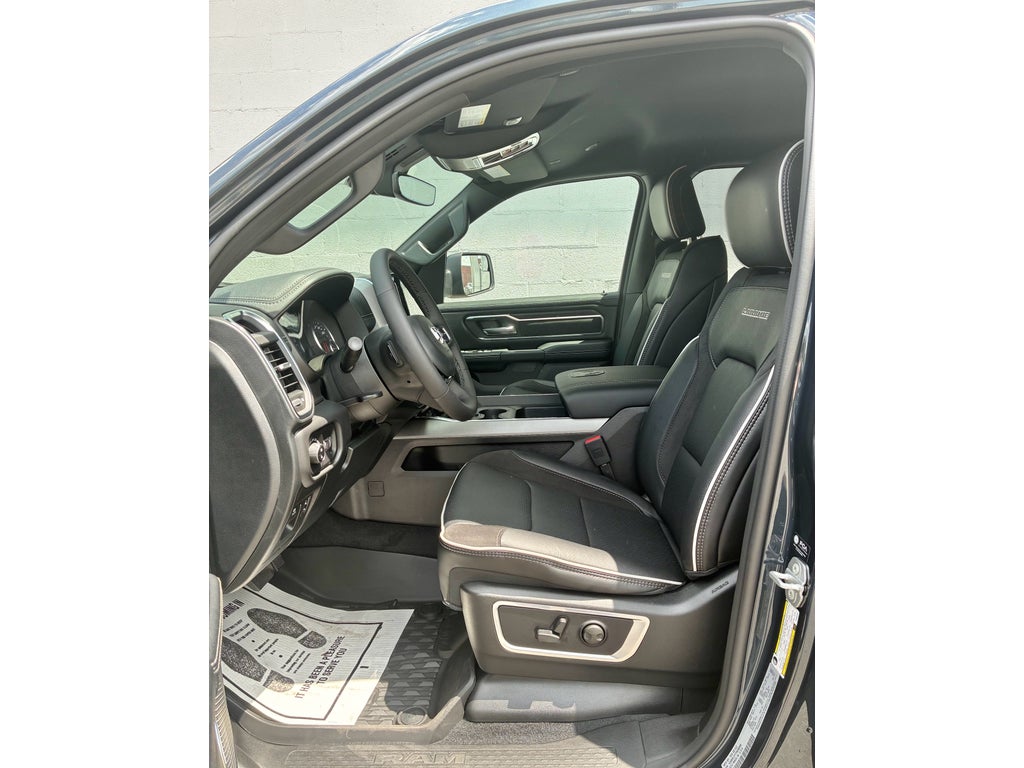 2026 RAM Ram 1500 RAM LARAMIE CREW CAB 4X4 5'7' BOX