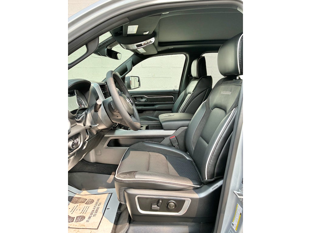 2026 RAM Ram 1500 RAM LARAMIE CREW CAB 4X4 5'7' BOX