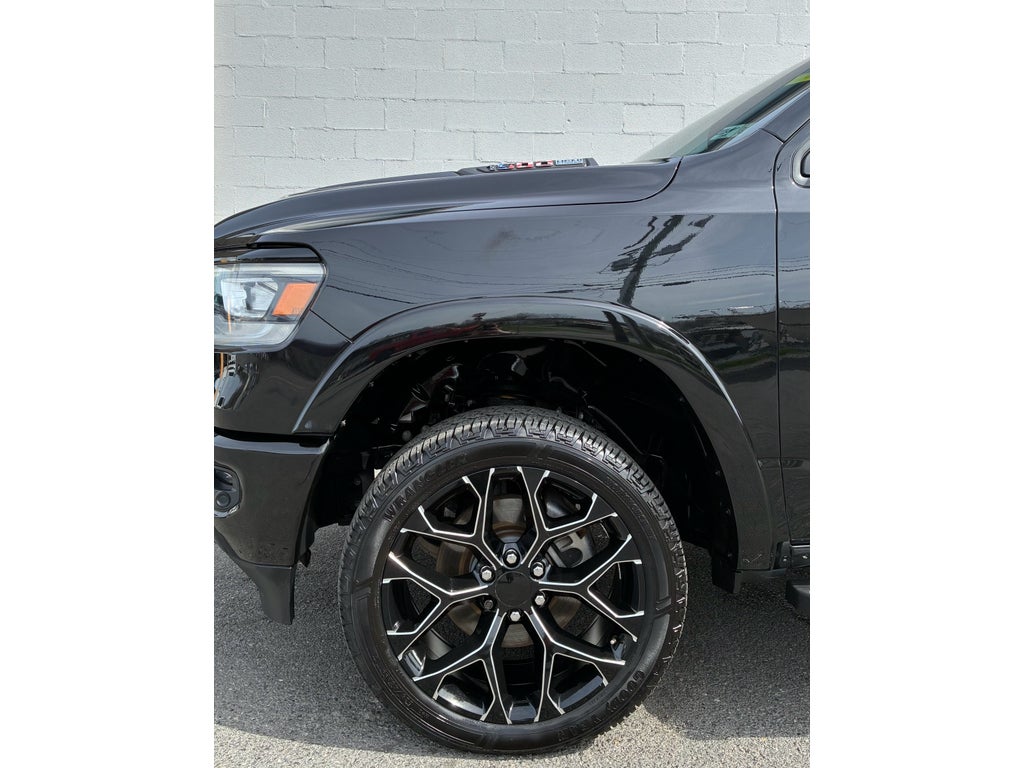 2022 RAM 1500 Laramie Crew Cab 4x4 5'7' Box