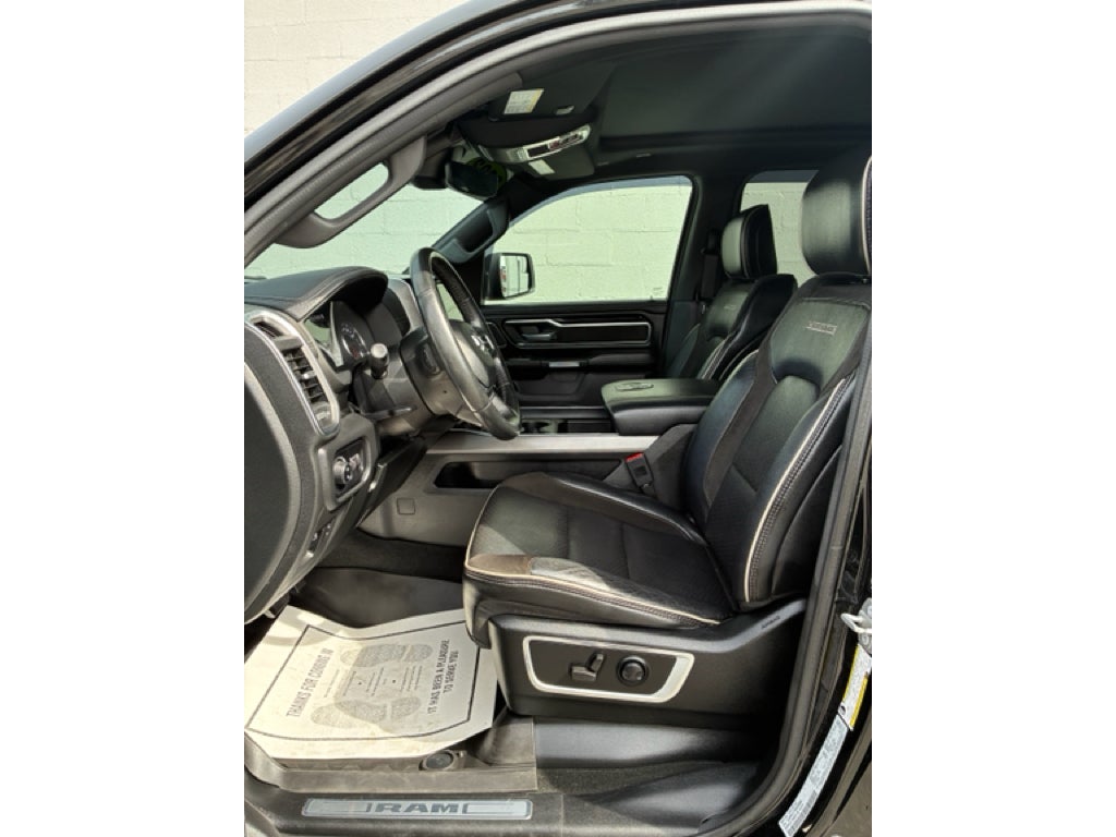 2022 RAM 1500 Laramie Crew Cab 4x4 5'7' Box