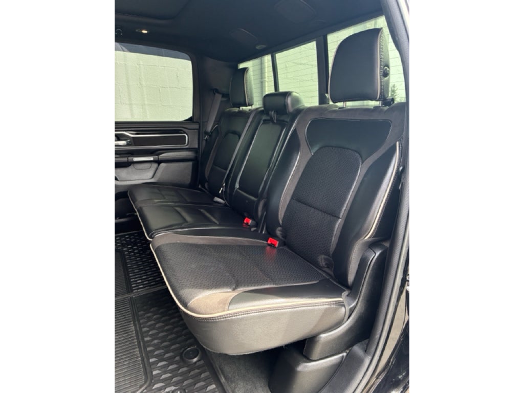 2022 RAM 1500 Laramie Crew Cab 4x4 5'7' Box